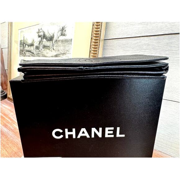 *RARE* Vintage Chanel WOC | Black | Caviar Leather | VGUC - Picture 6 of 8